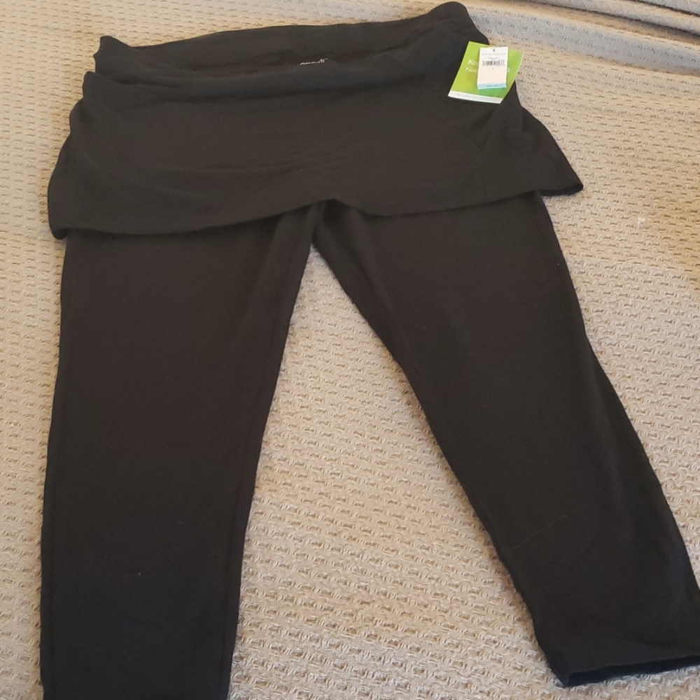 Gap body yoga skirt with leggings attached